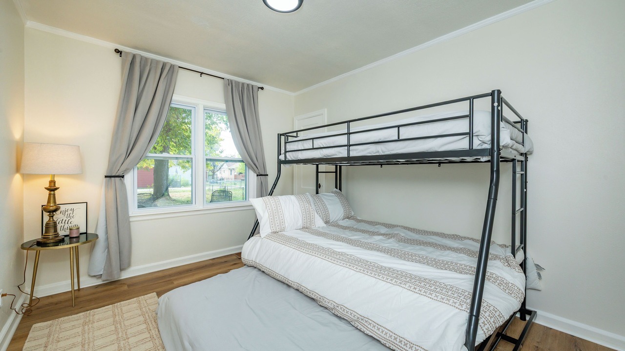 Photo of Bedroom in Des Moines