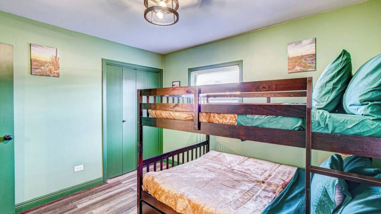 Photo of Bedroom in Elmwood Park