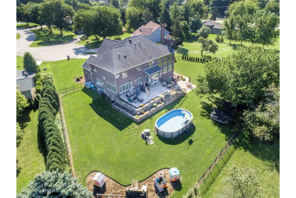 Photo of Outdoor in Bloomingdale