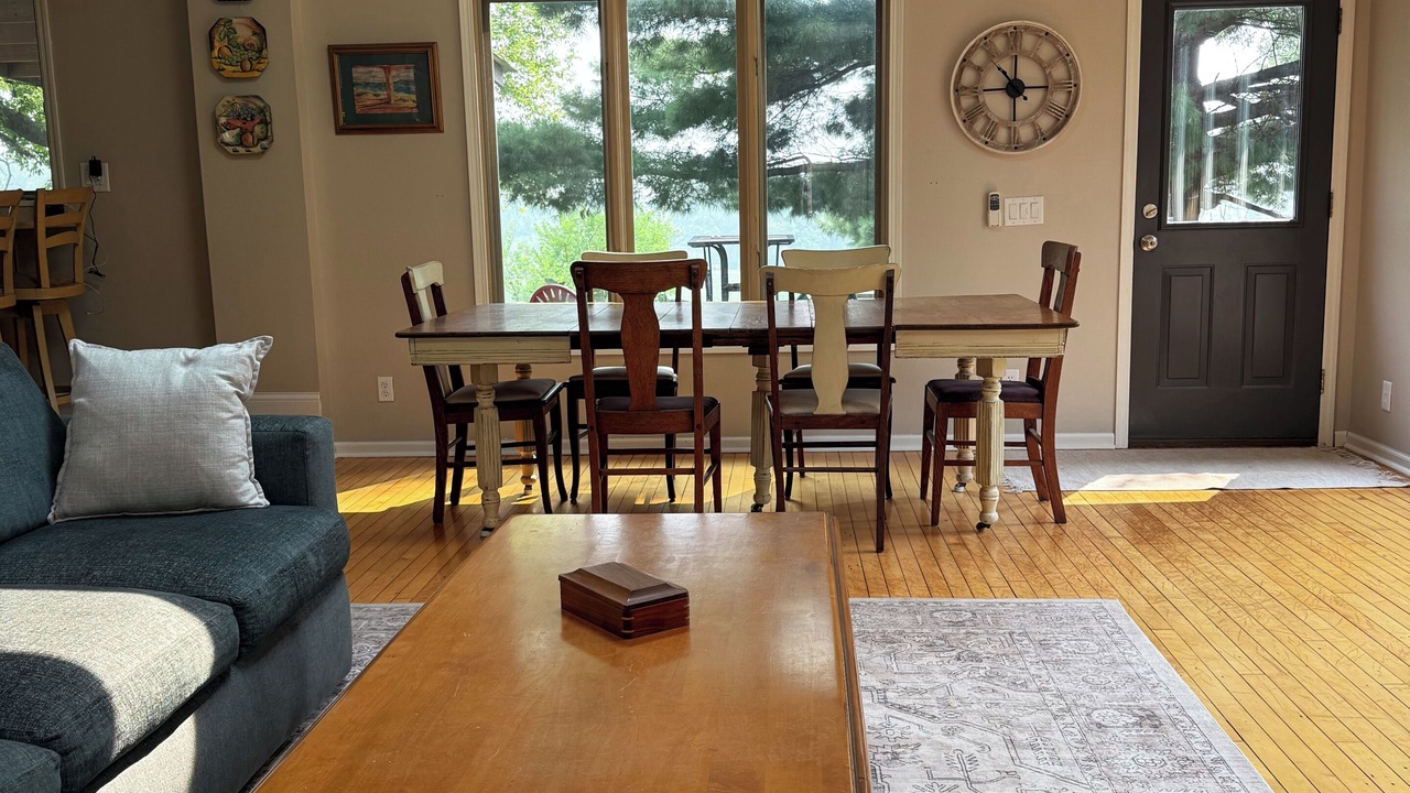 Photo of Livingroom in Stoughton