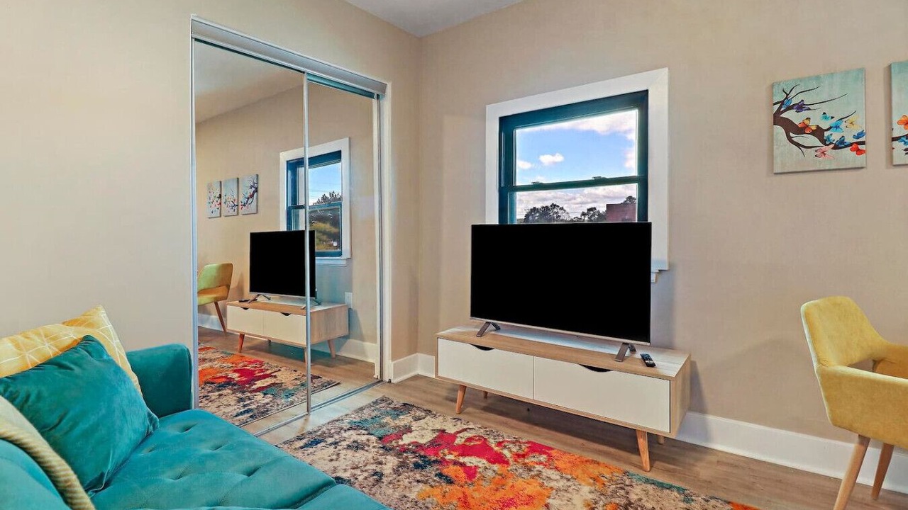 Photo of Bedroom in Lisle