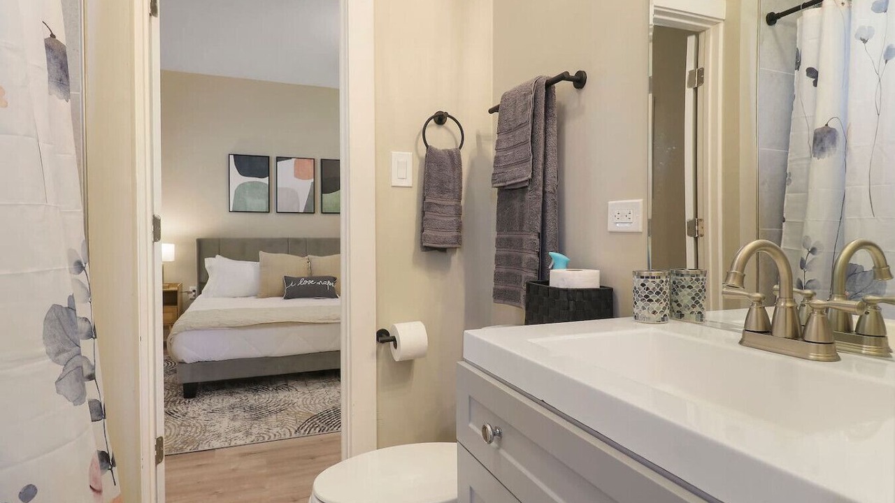 Photo of Bathroom in Lisle