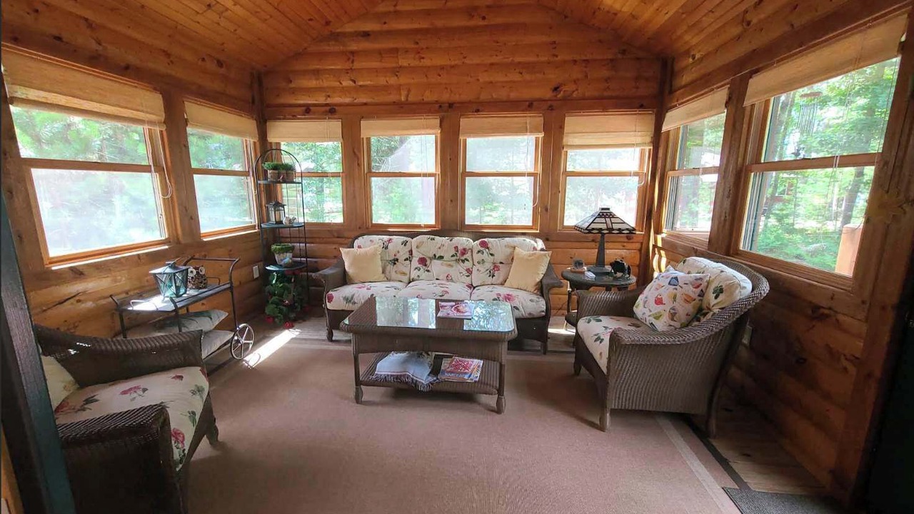 Photo of Livingroom in Three Lakes
