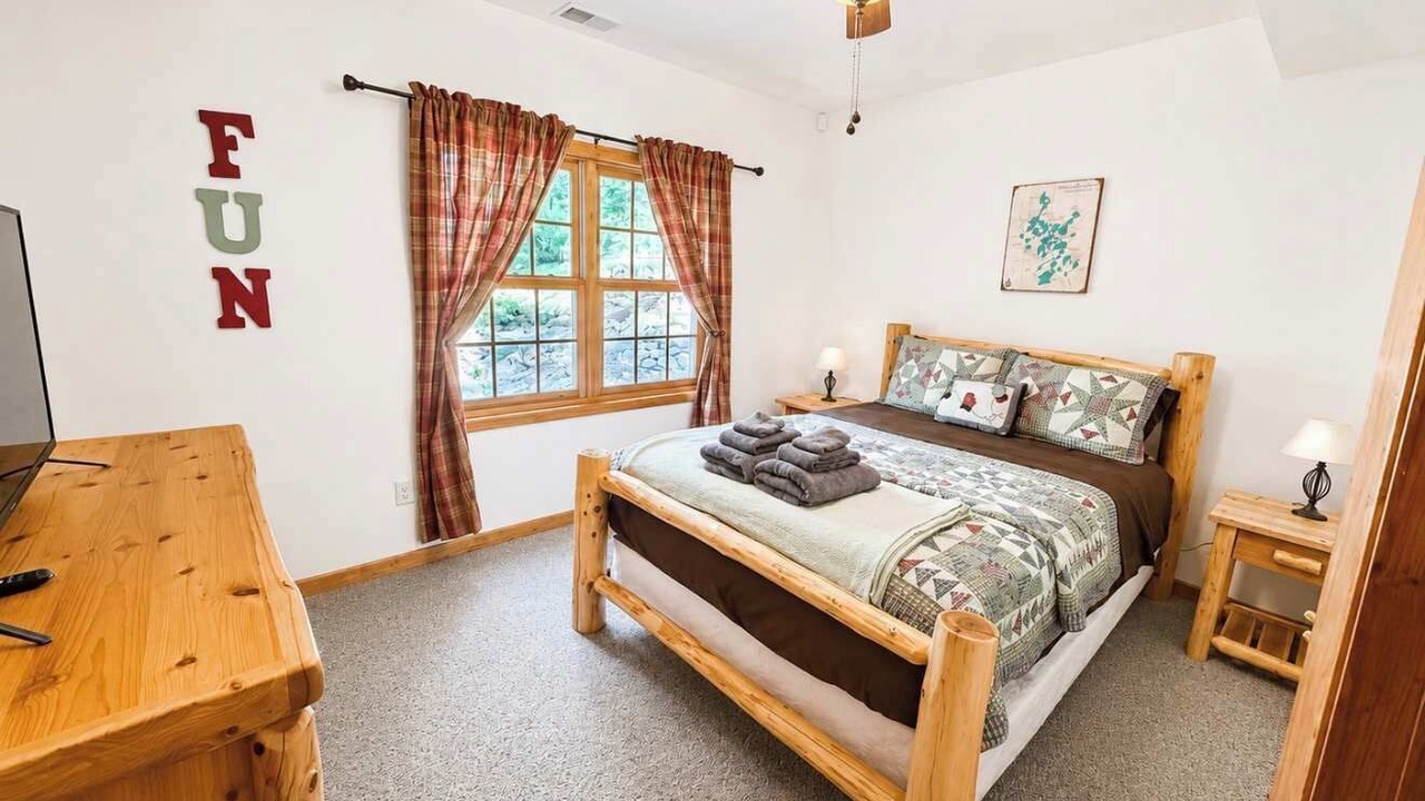 Photo of Bedroom in Three Lakes