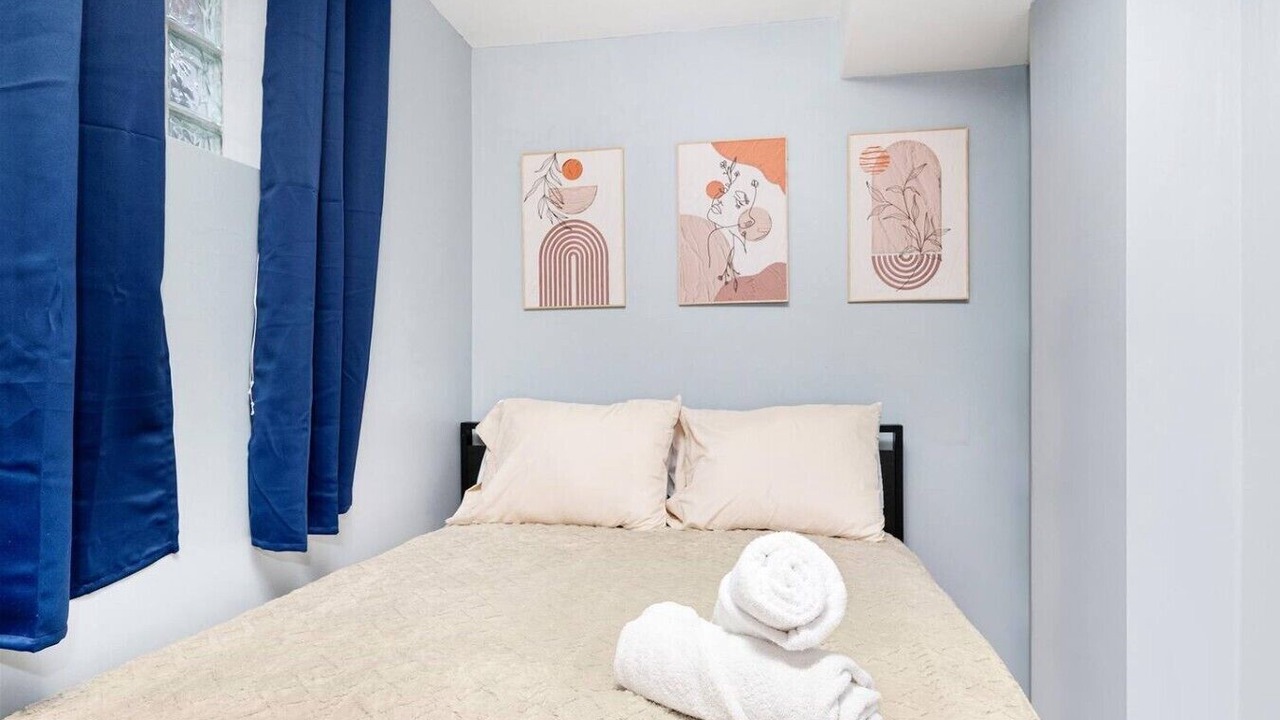 Photo of Bedroom in Lakeview