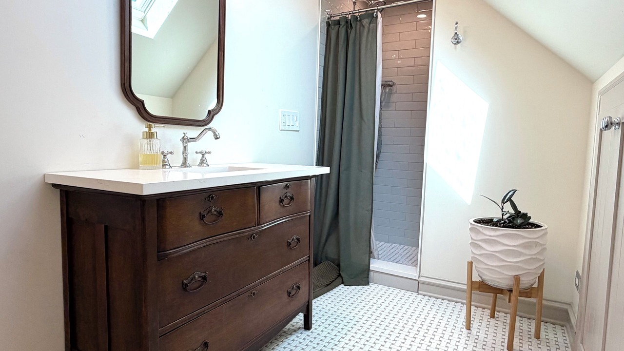 Photo of Bathroom in Dunning