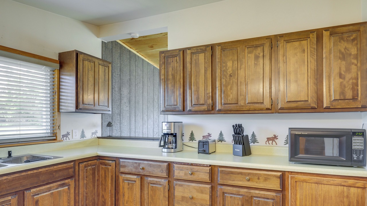 Photo of Kitchen in White Pine