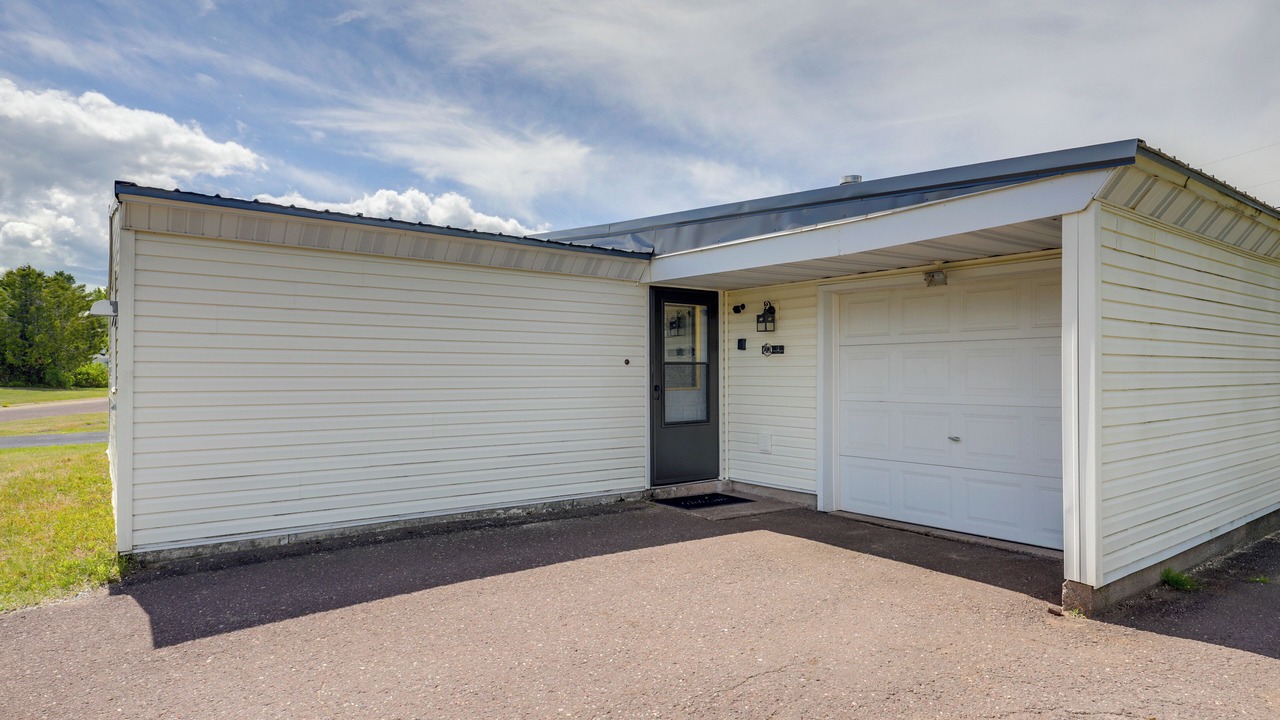 Photo of Outdoor in White Pine