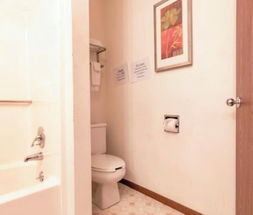 Photo of Bathroom in Harlan