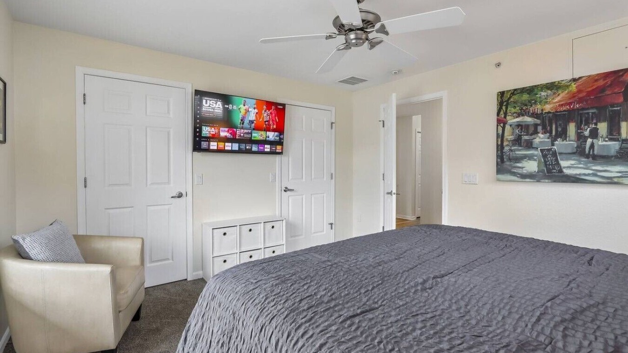 Photo of Bedroom in Lake Delton