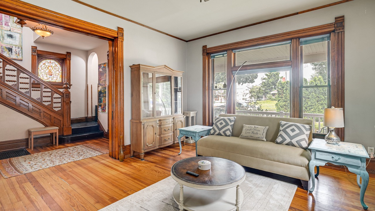 Photo of Livingroom in Downtown Omaha