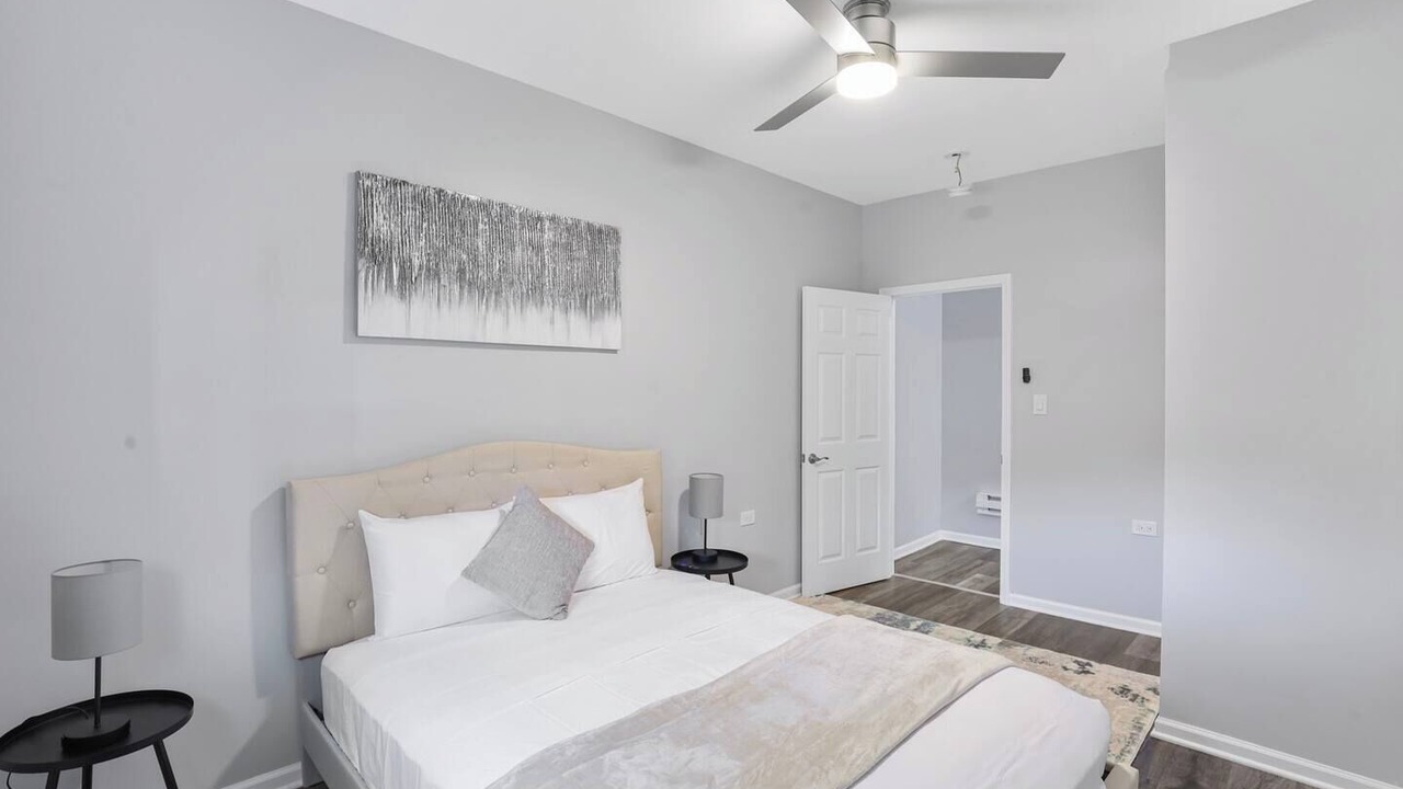 Photo of Bedroom in Clarendon Hills
