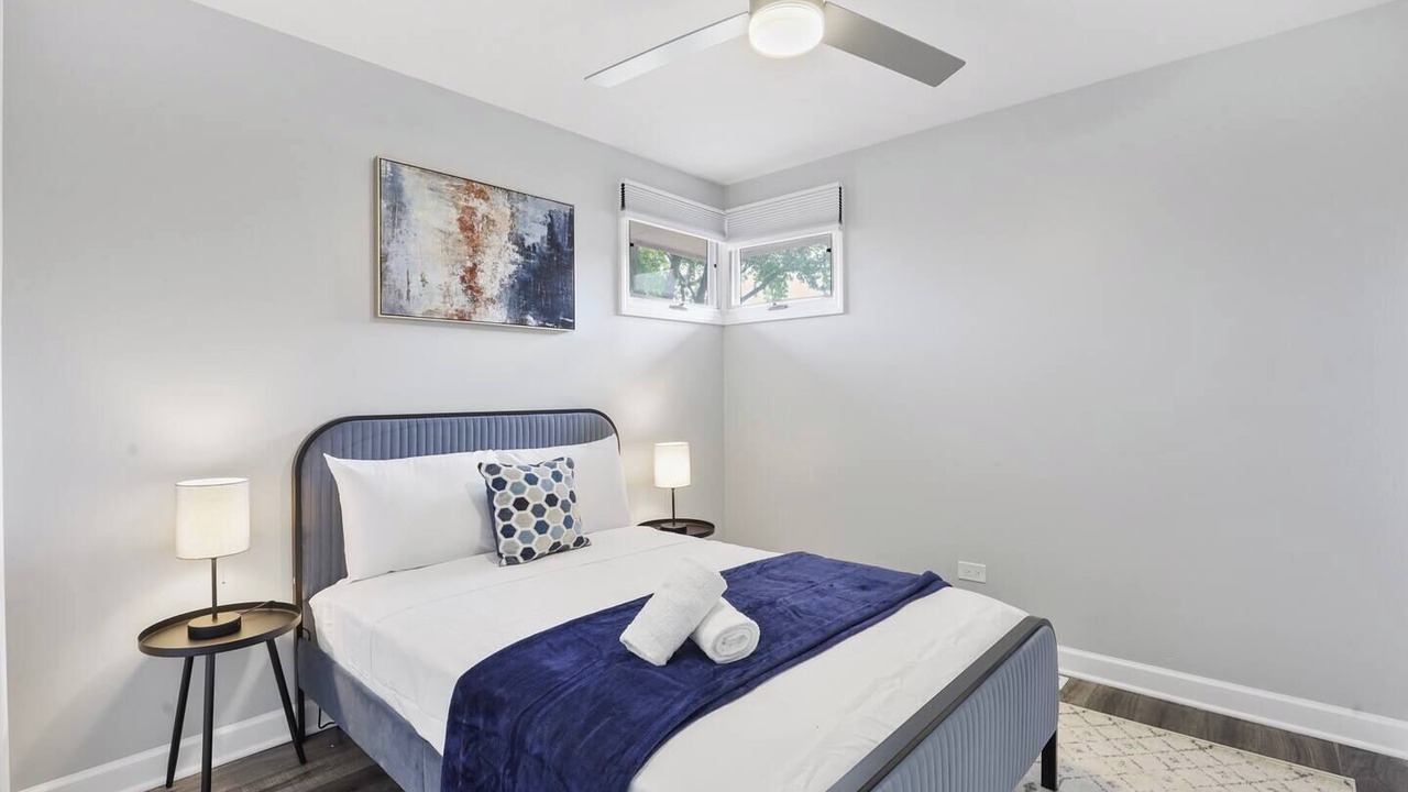 Photo of Bedroom in Clarendon Hills