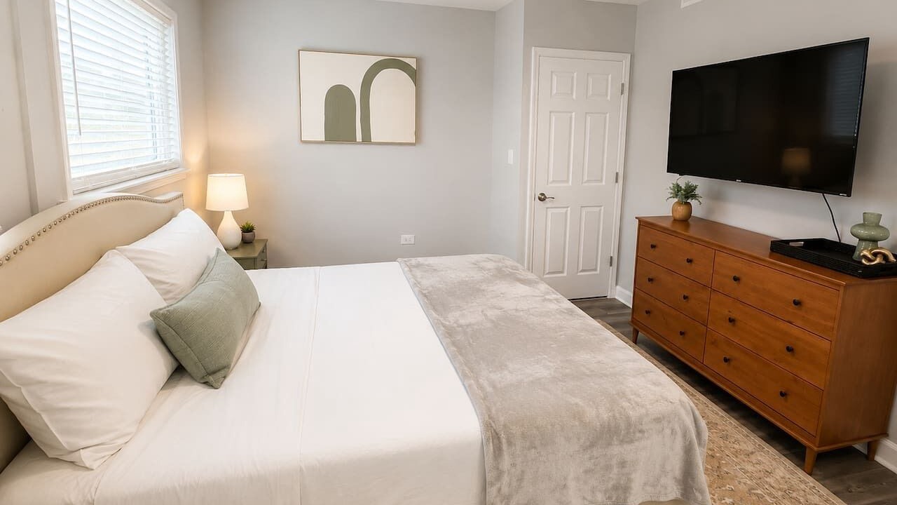Photo of Bedroom in Westmont