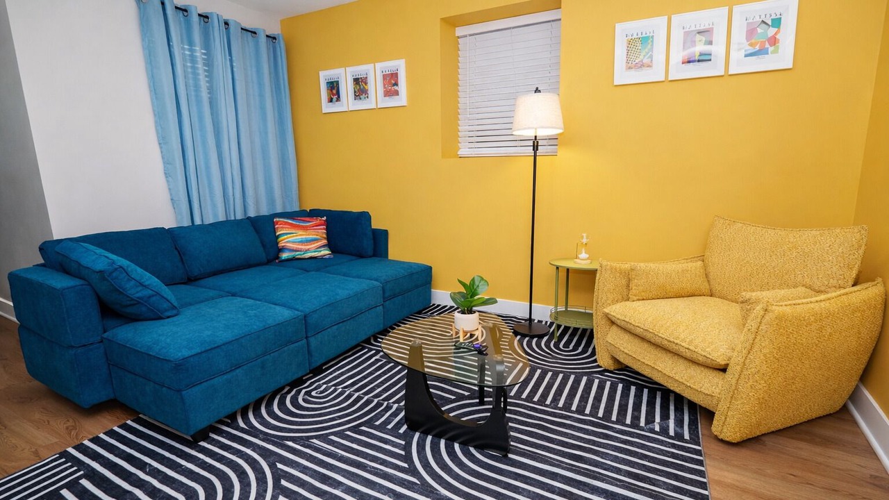 Photo of Livingroom in Edgewater