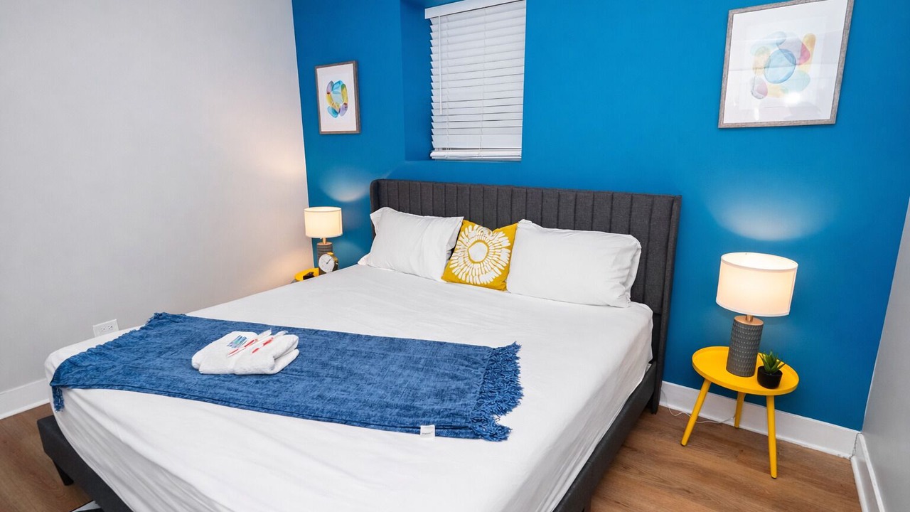 Photo of Bedroom in Edgewater