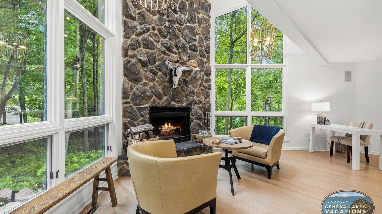 Photo of Livingroom in Fontana-on-Geneva Lake