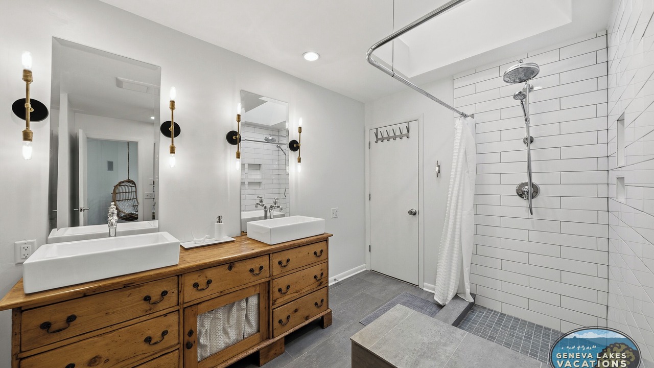 Photo of Bathroom in Fontana-on-Geneva Lake