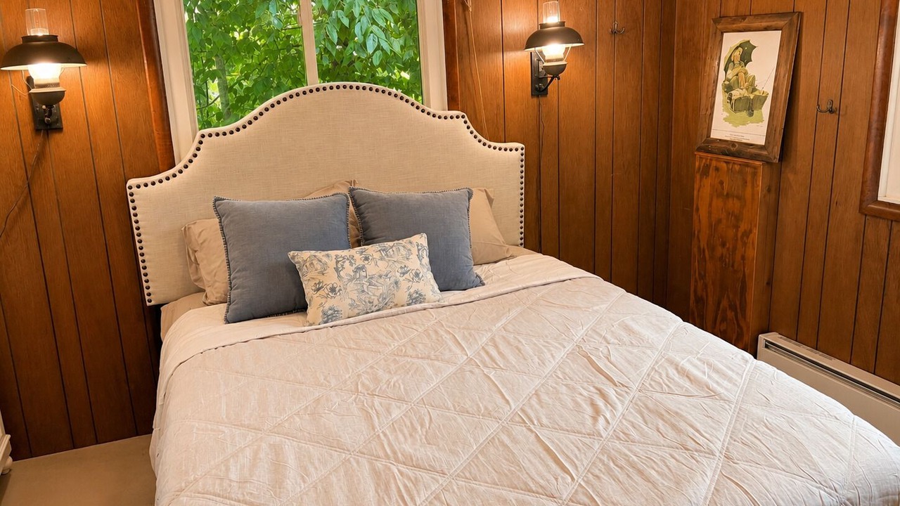 Photo of Bedroom in Manton