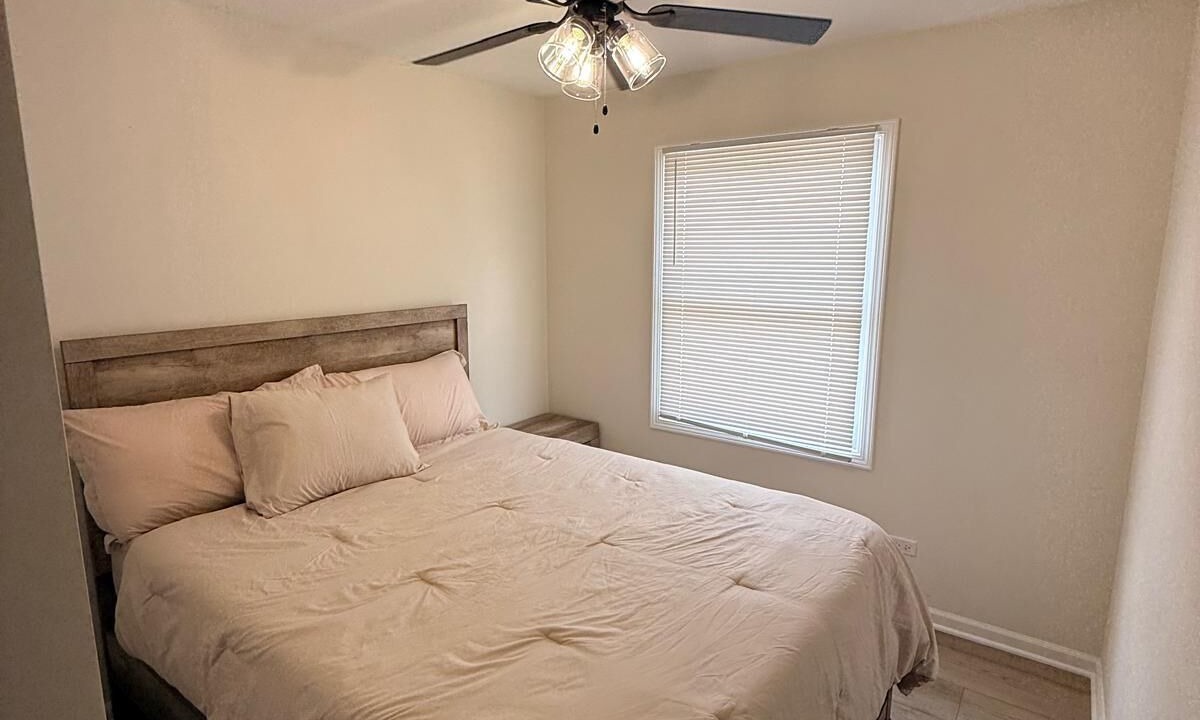 Photo of Bedroom in Aurora