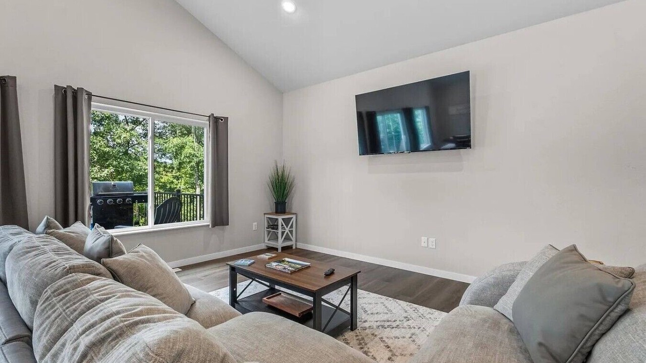 Photo of Livingroom in Pine River