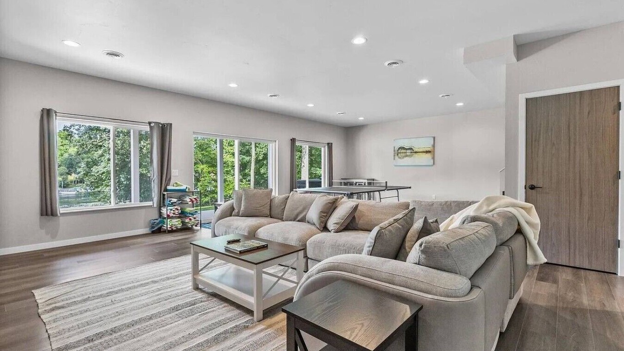 Photo of Livingroom in Pine River