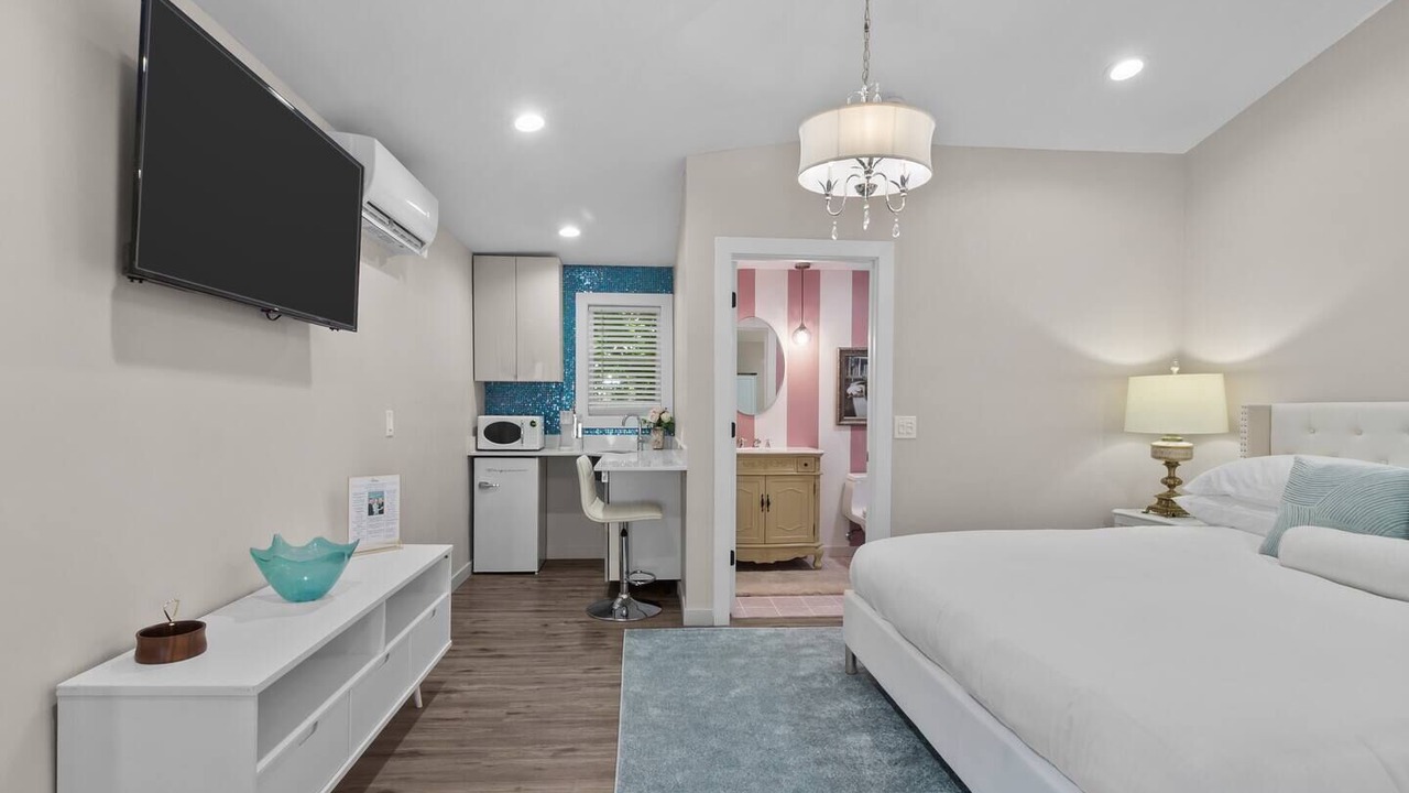 Photo of Bedroom in Williams Bay