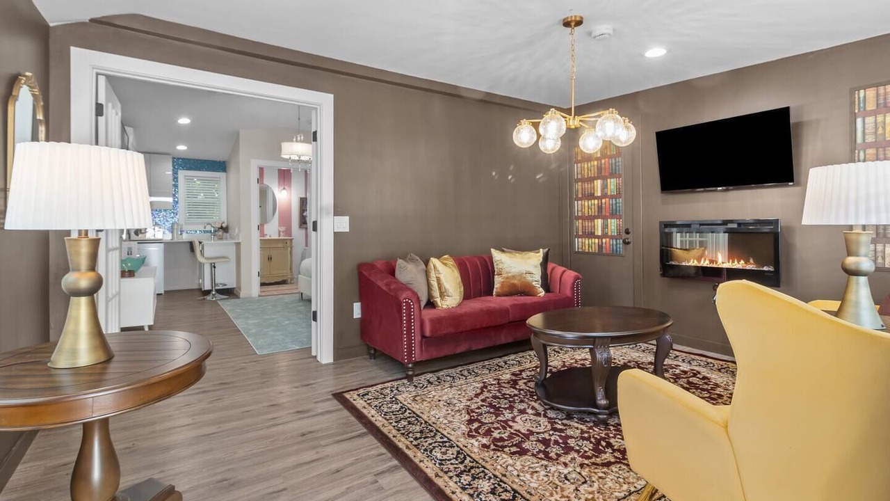 Photo of Livingroom in Williams Bay