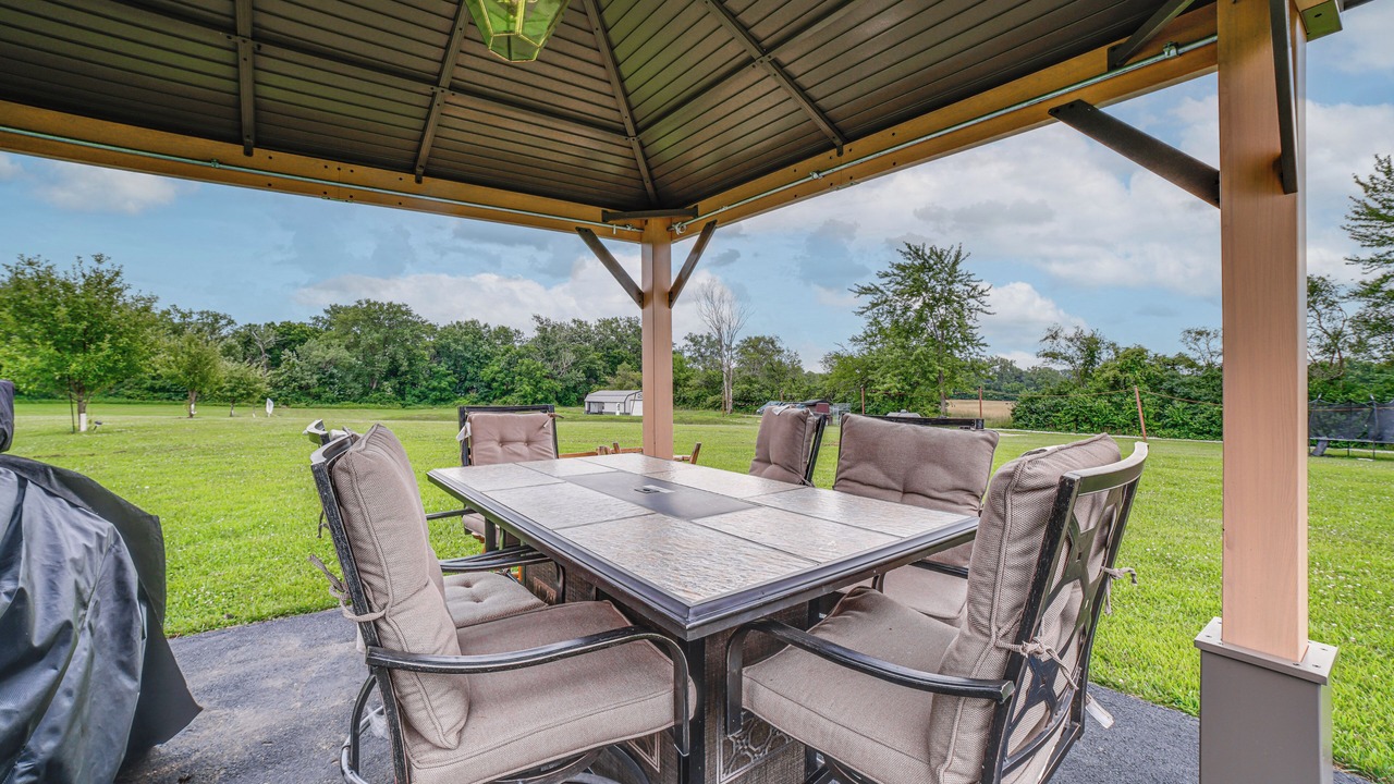 Photo of Outdoor in Green Acres