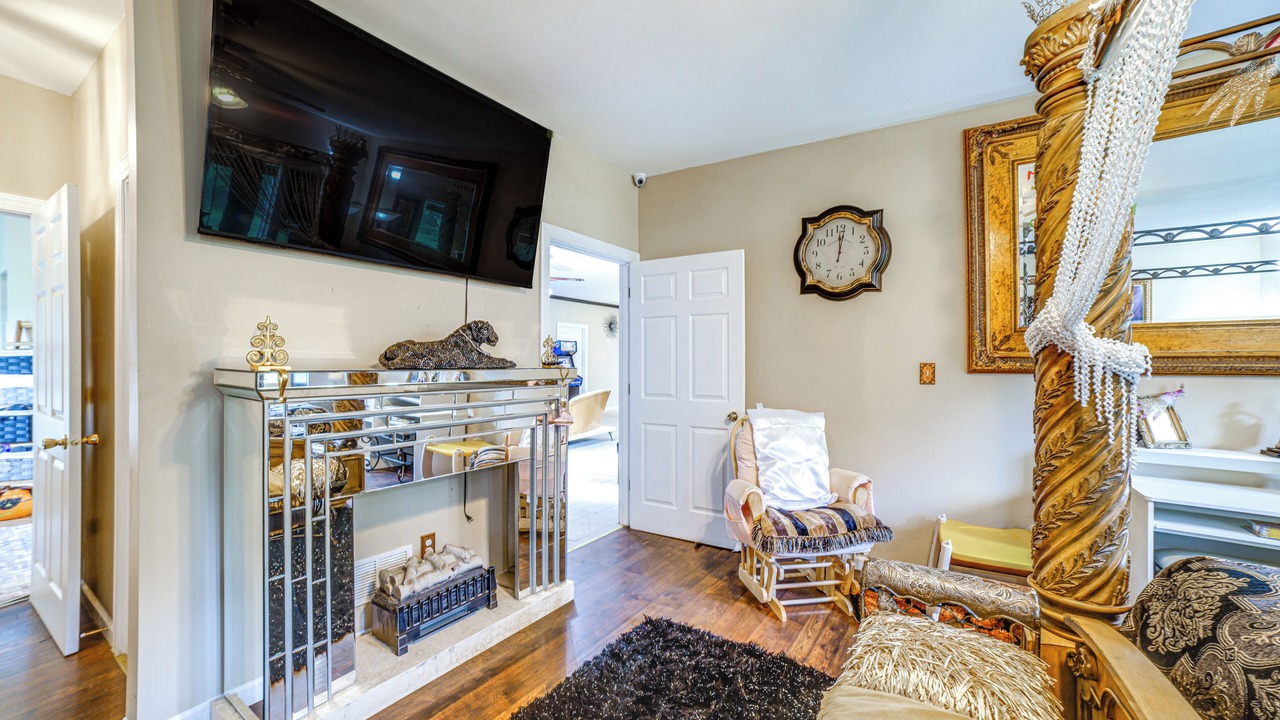 Photo of Livingroom in Green Acres