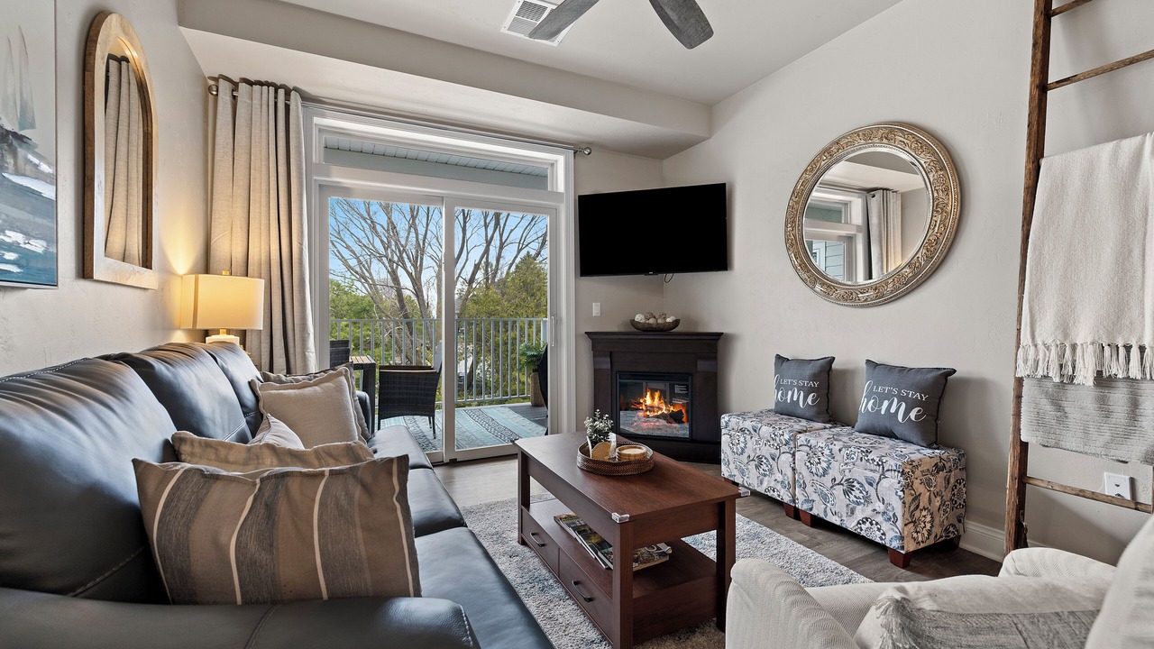 Photo of Livingroom in Egg Harbor