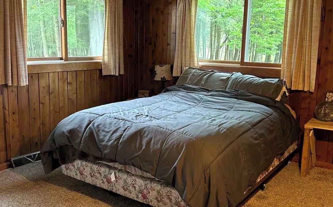 Photo of Bedroom in Escanaba