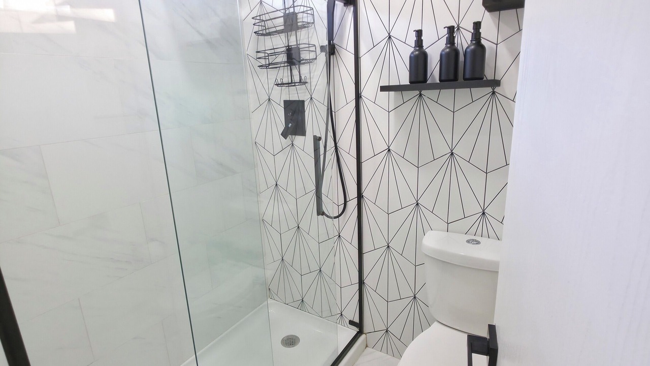 Photo of Bathroom in Waukegan
