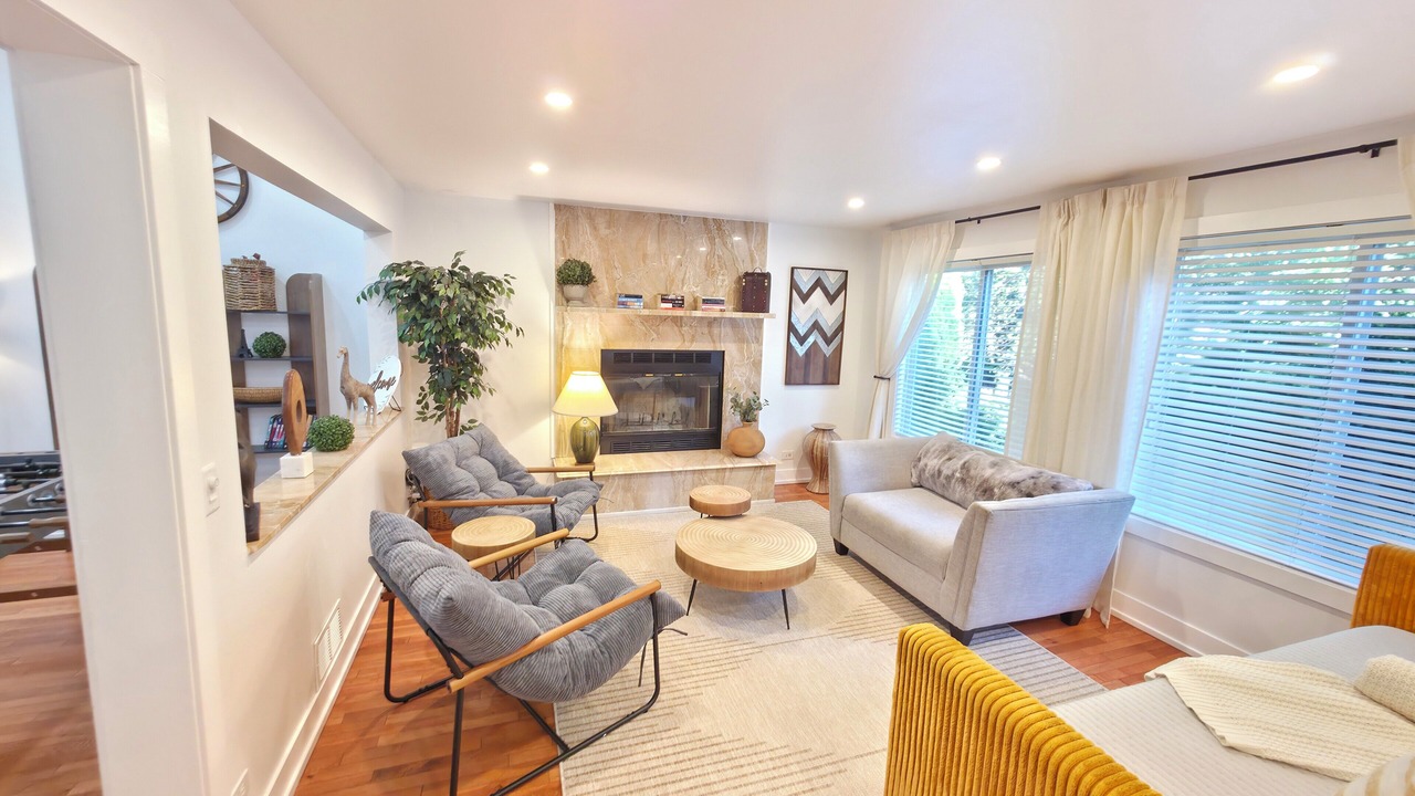 Photo of Livingroom in Waukegan