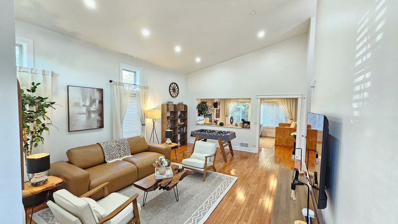 Photo of Livingroom in Waukegan