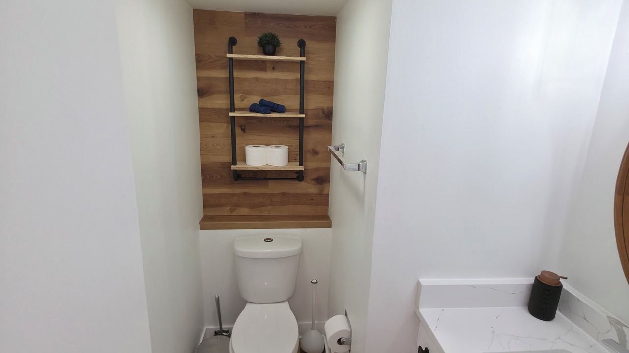 Photo of Bathroom in Waukegan
