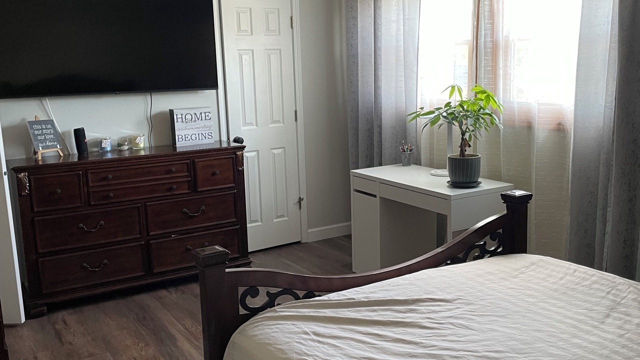 Photo of Bedroom in Roselle