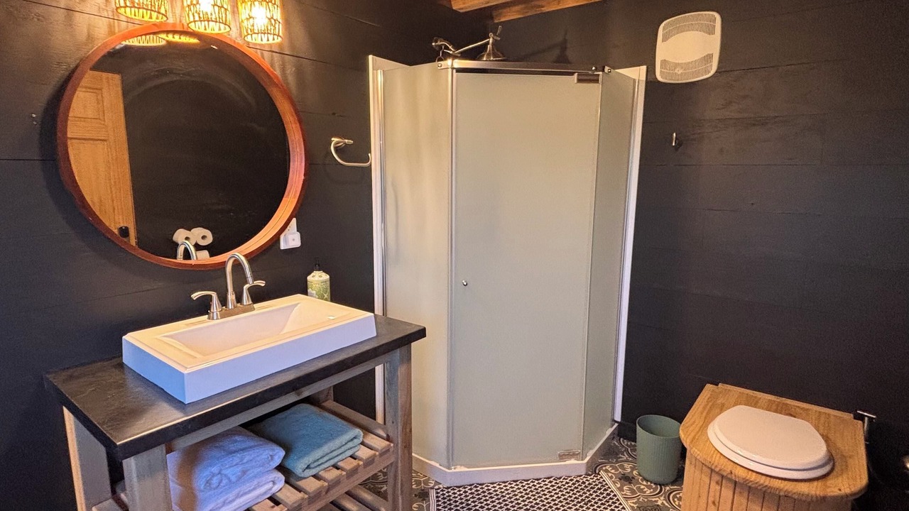 Photo of Bathroom in Richland Center