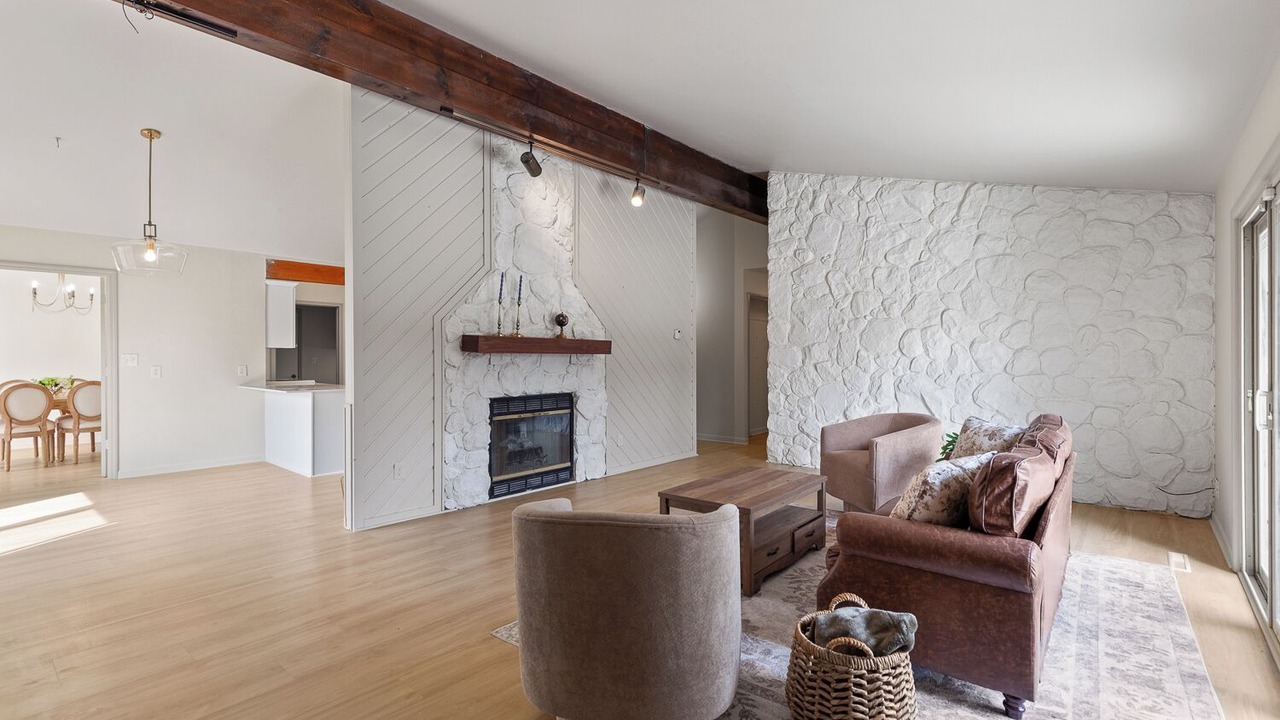 Photo of Livingroom in Tecumseh