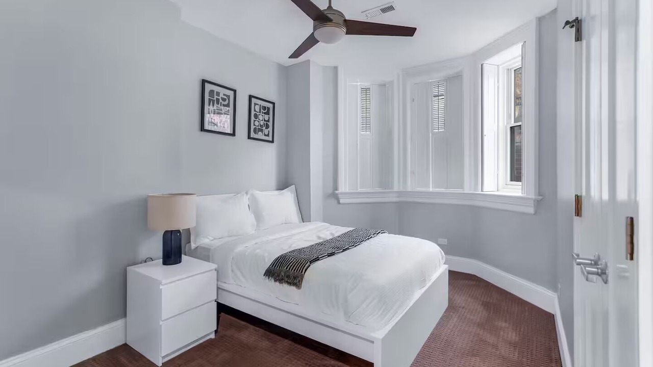 Photo of Bedroom in Near North Side