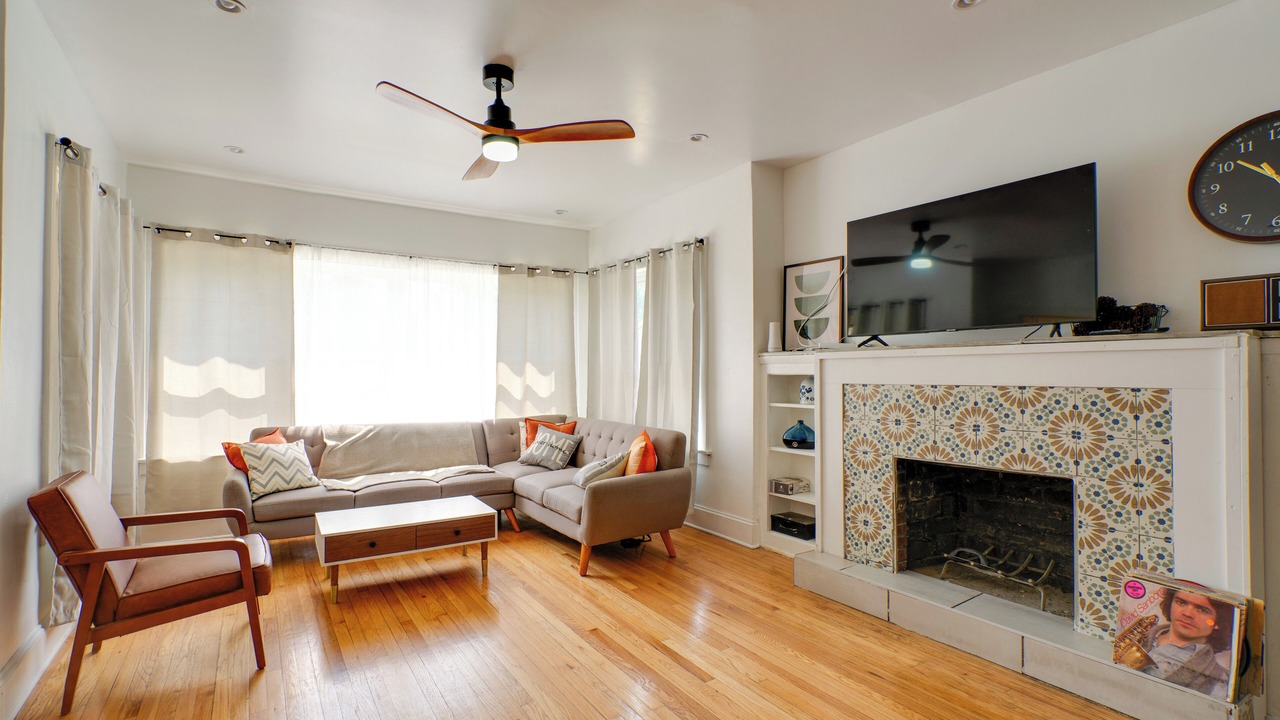 Photo of Bedroom in Greater Grand Crossing
