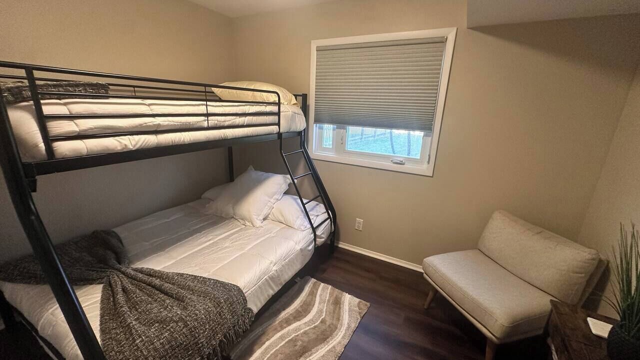 Photo of Bedroom in Waukegan