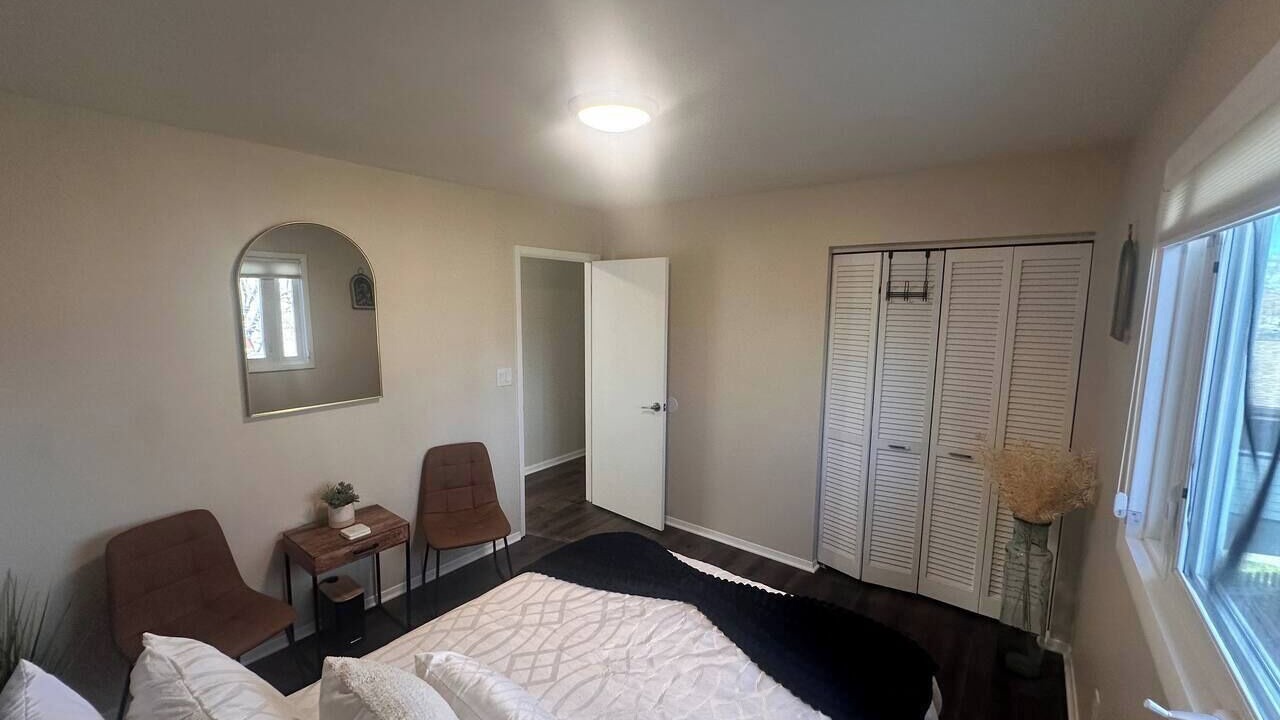 Photo of Bedroom in Waukegan