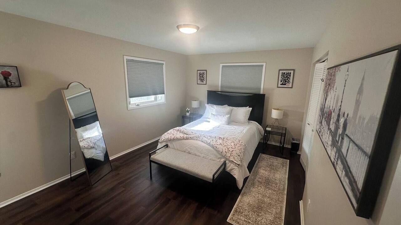 Photo of Bedroom in Waukegan