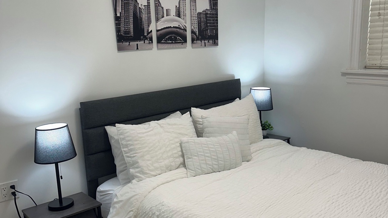 Photo of Bedroom in North Center