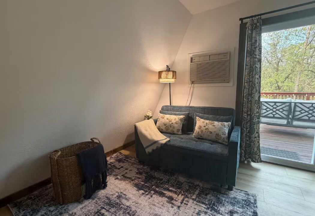 Photo of Livingroom in Friendship