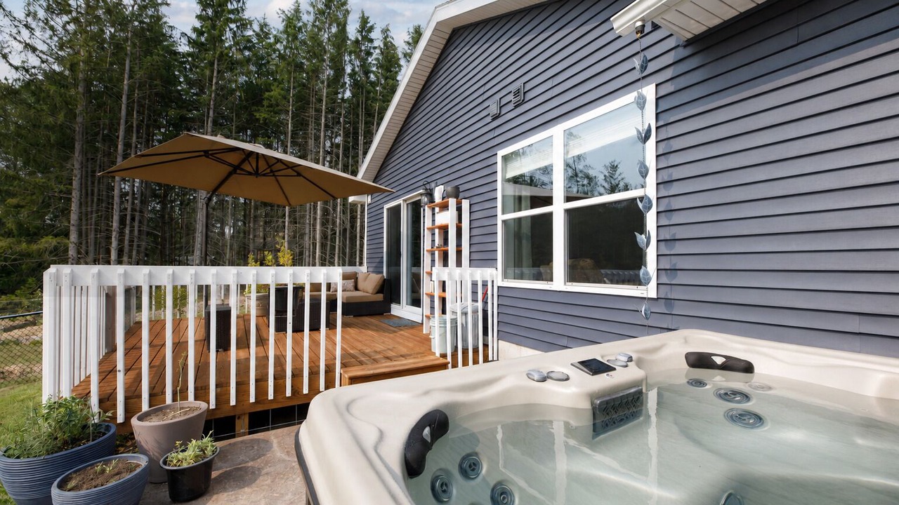 Photo of Patio Balcony in Interlochen