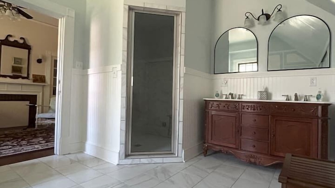 Photo of Bathroom in Calumet