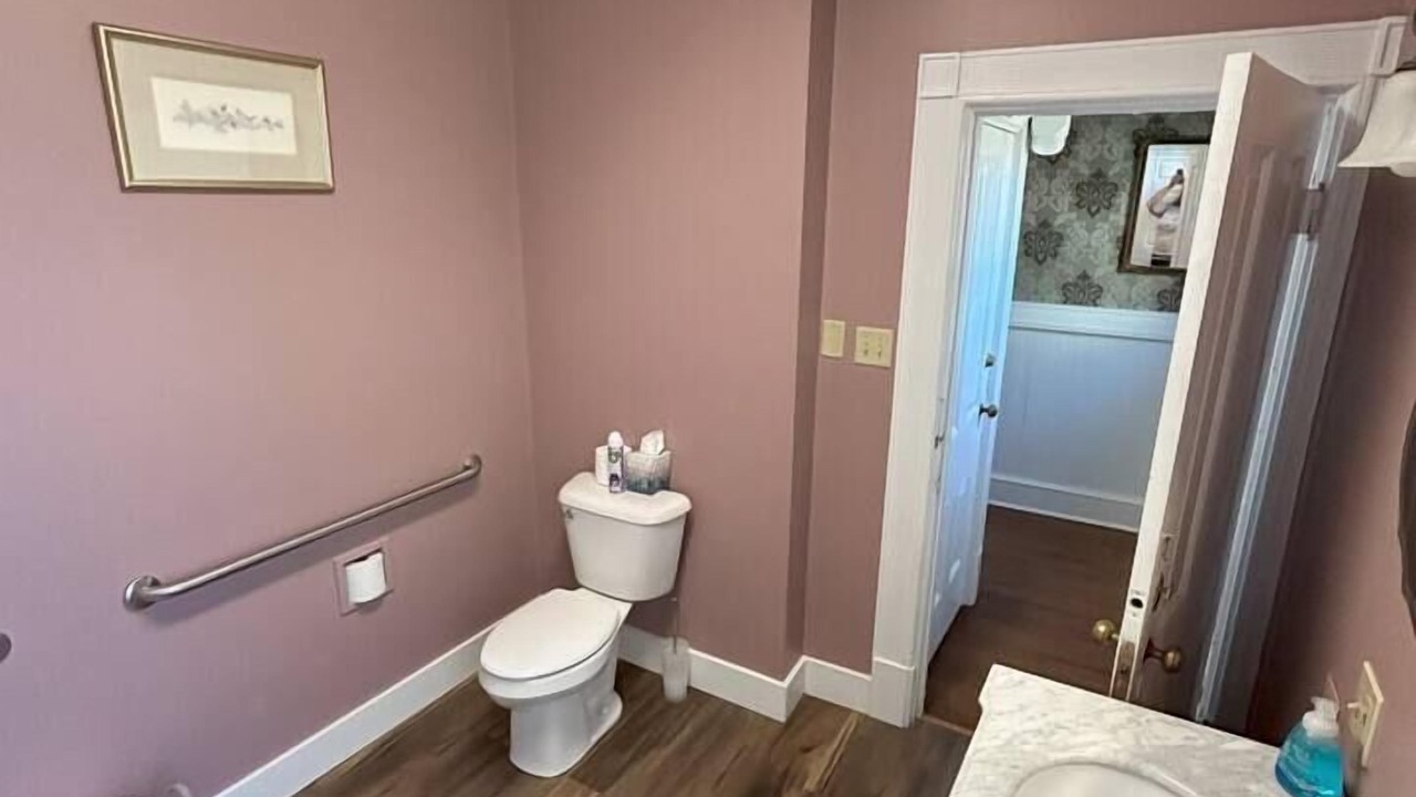 Photo of Bathroom in Calumet
