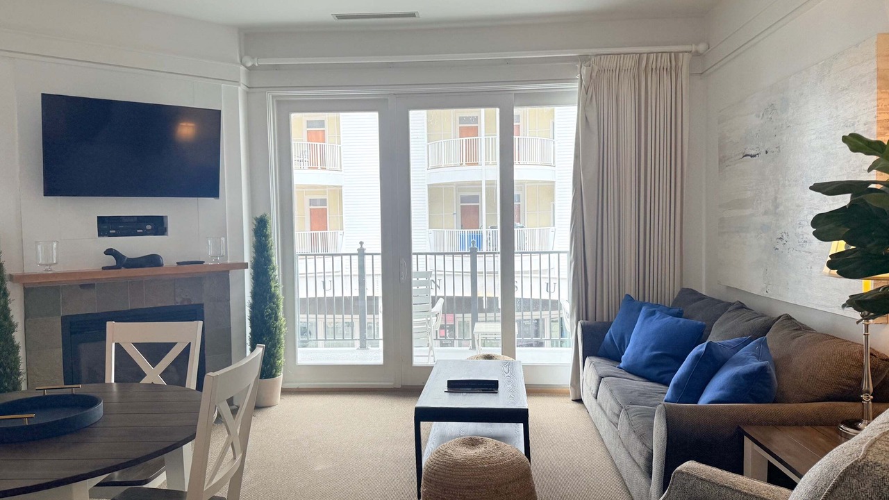 Photo of Livingroom in Bay Harbor
